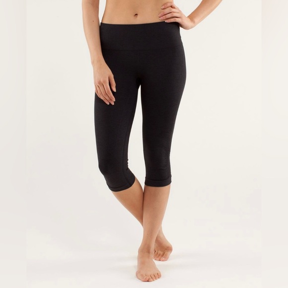 Lululemon In The Flow Crop (1 of 3)
Black - Picture 9 of 9
